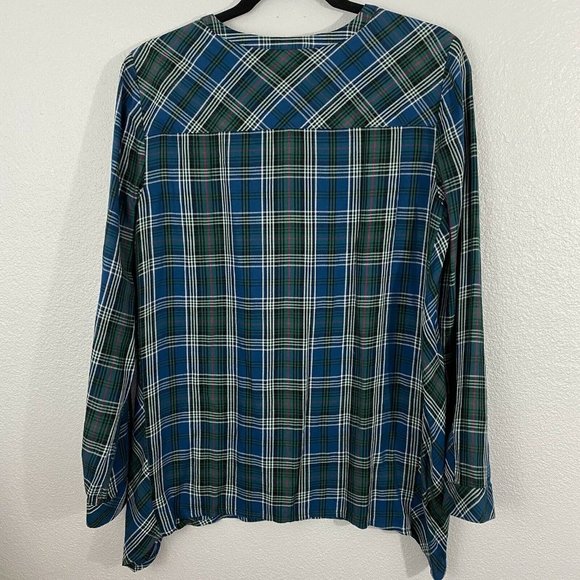 J Jill Cute Plaid Shirt Split Vneck-banded collar Long sleeve asymmetric hem - Picture 10 of 10
